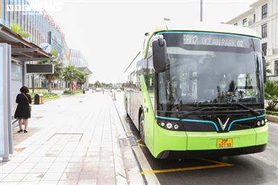 Trải nghiệm tiện nghi khi sử dụng xe buýt điện VinBus tại Hà Nội